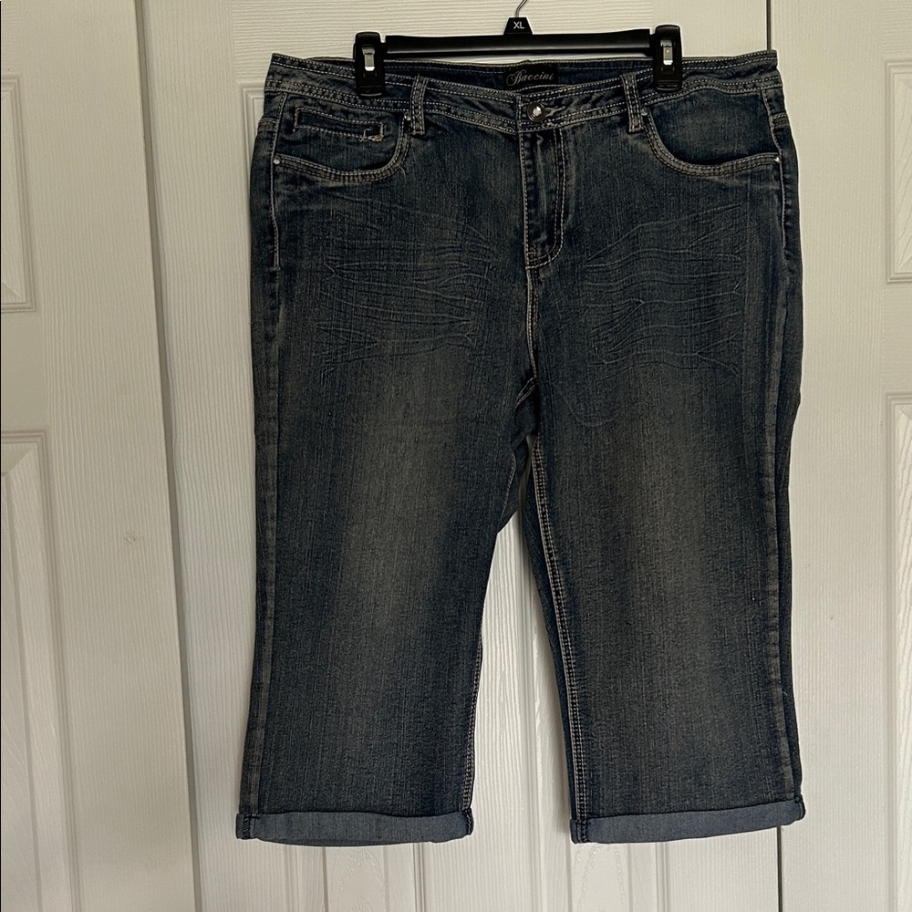 Baccini Jeans Cropped Embellished Pockets